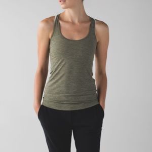 GUC Lululemon cool racerback sz. 8